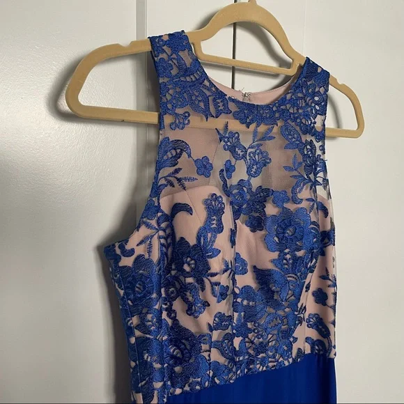 Stenay Sleeveless Lace Bodice Formal Gown - Picture 3 of 5